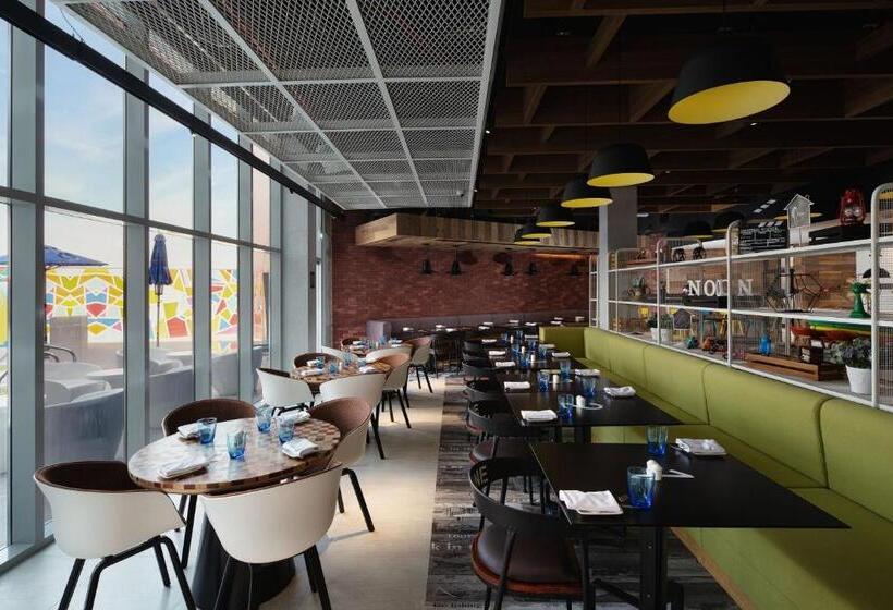 Отель Aloft Dubai South