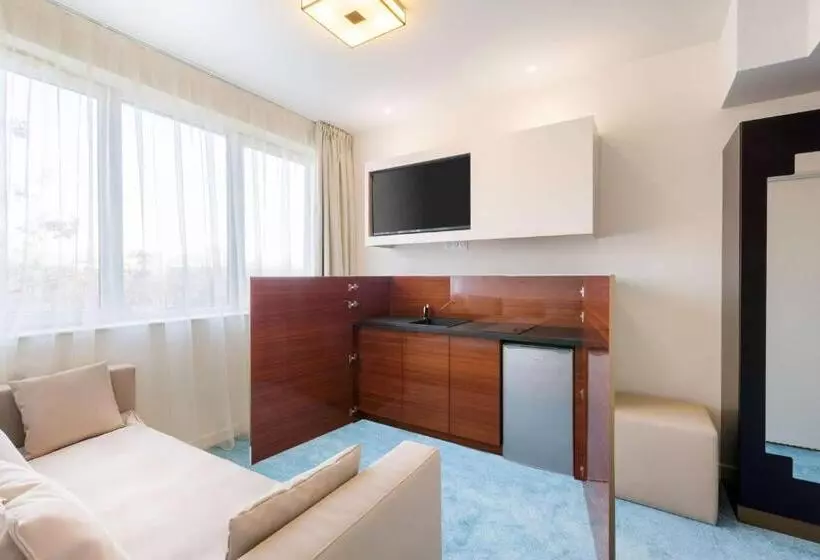 ホテル Best Western Hôtel Journel Paris Sud