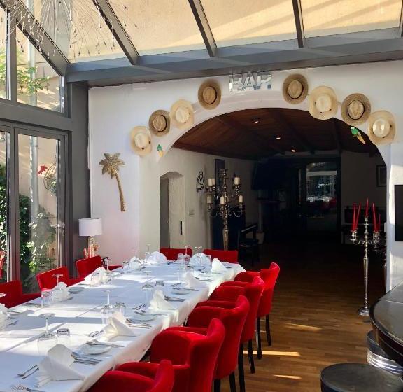 فندق Black Crystal