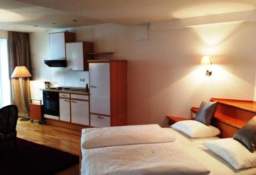 فندق Black Crystal