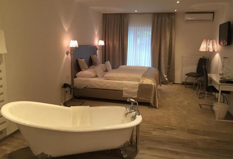 فندق Black Crystal