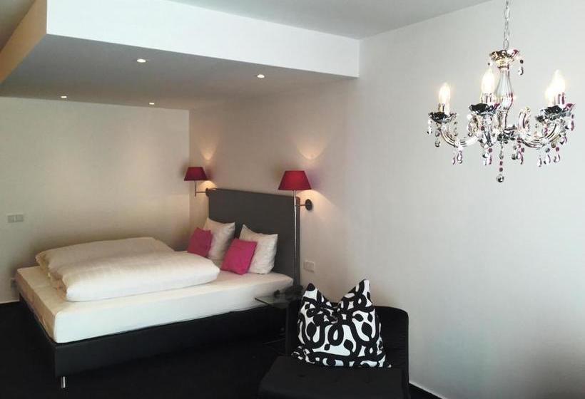 فندق Black Crystal