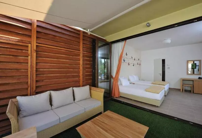 Hotelli Club Agia Anna