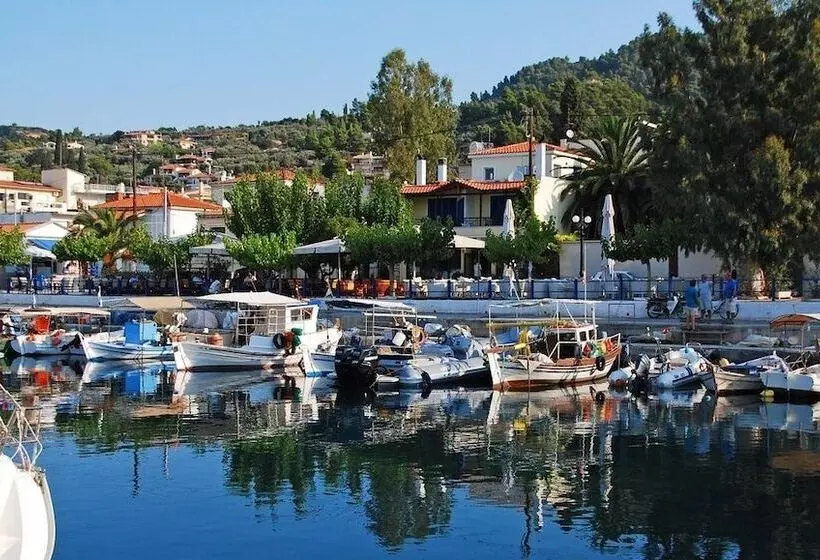 Hotelli Club Agia Anna