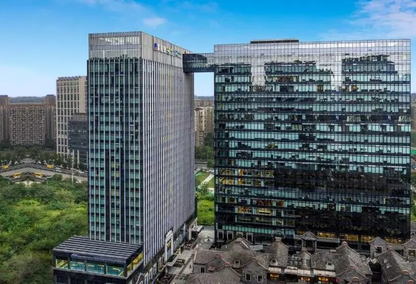 هتل Hyatt House Chengdu Pebble Walk