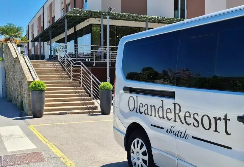 هتل Lavender   Oleander Resort