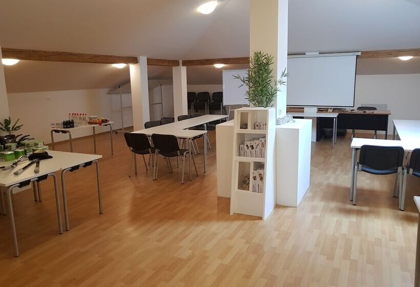 هتل Lavender   Oleander Resort