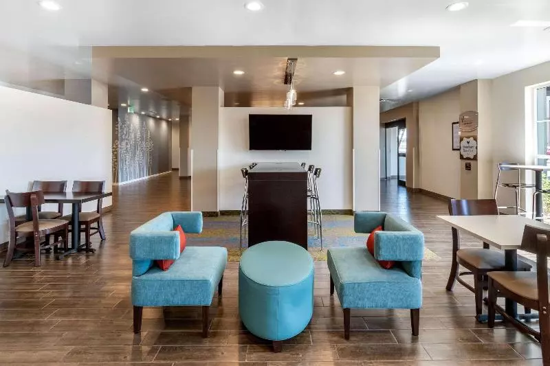 هتل Mainstay Suites Denver International Airport