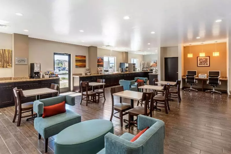 هتل Mainstay Suites Denver International Airport