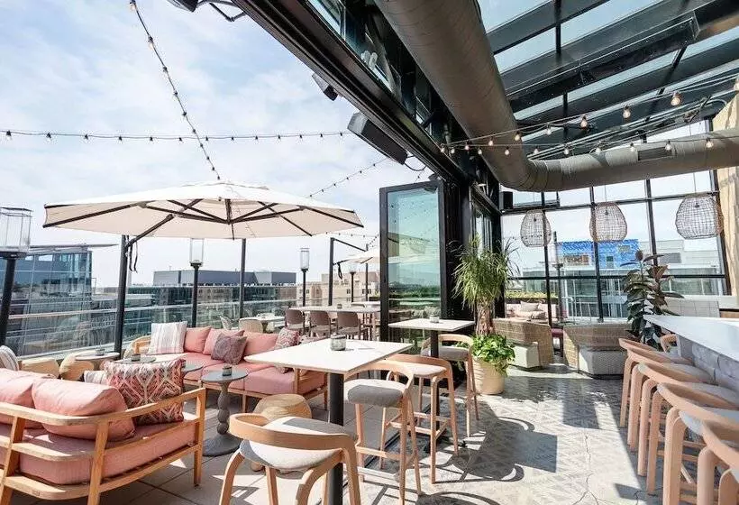 ホテル Moxy Washington, Dc Downtown