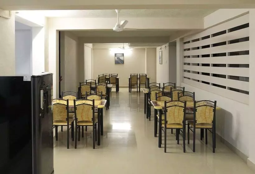 هتل Oyo 6345 Mahindra World City