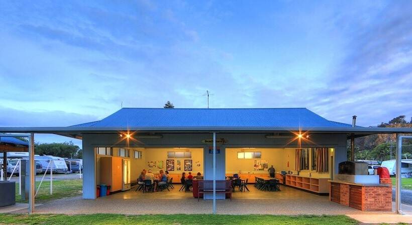 호텔 Nrma Tathra Beachfront Holiday Park