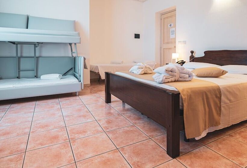 Отель Terme Di Casteldoria