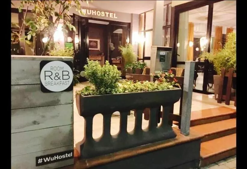 Hotel Wuhostel