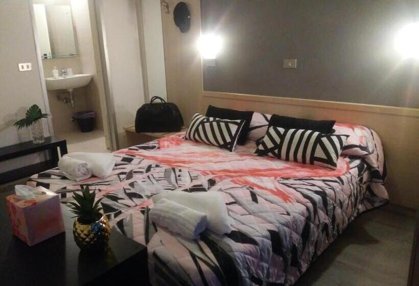 בית מלון כפרי Wuhostel