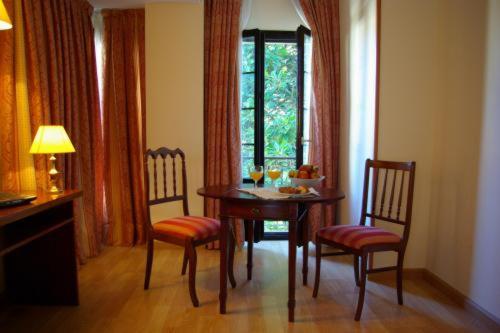 Y Apartamentos Arias