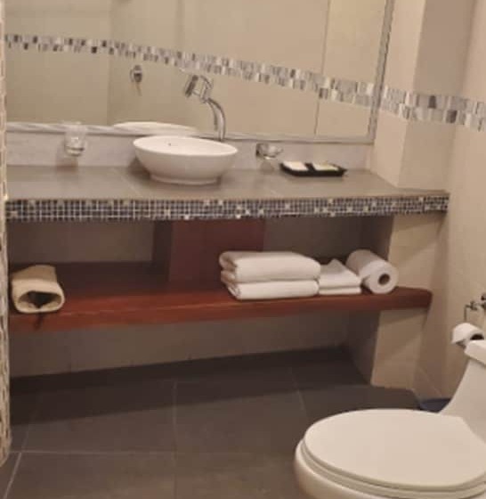 Grand Hotel Leon Marino Galapagos