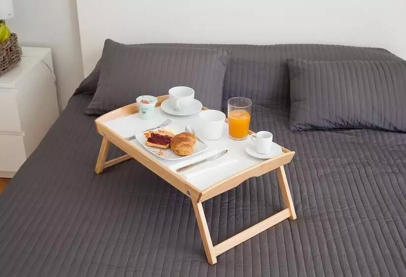 تختخواب و صبحانه Cicerone 60