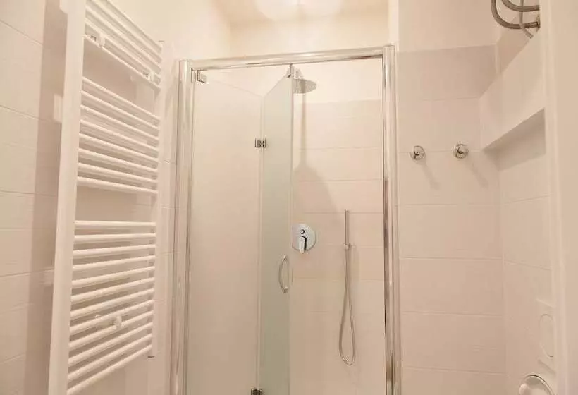 تختخواب و صبحانه Cicerone 60