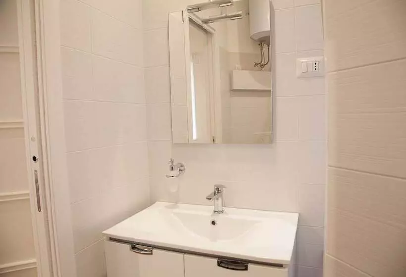 تختخواب و صبحانه Cicerone 60