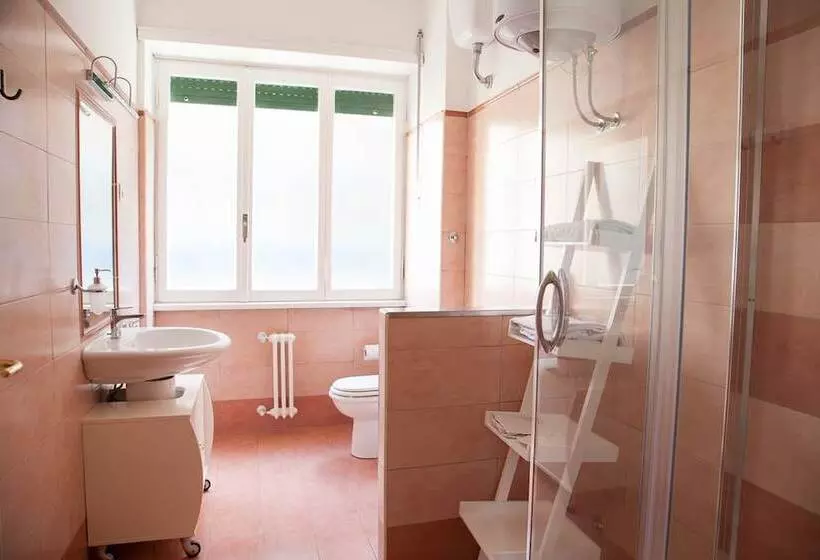 تختخواب و صبحانه Cicerone 60