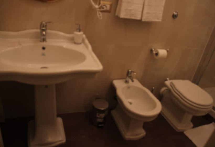 تختخواب و صبحانه Beb Mariafrancesca