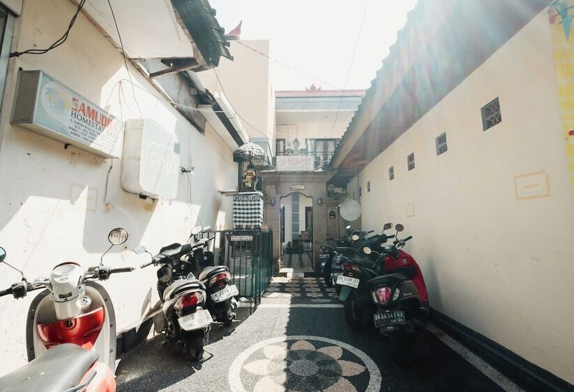 مبيت وإفطار Samudra Homestay