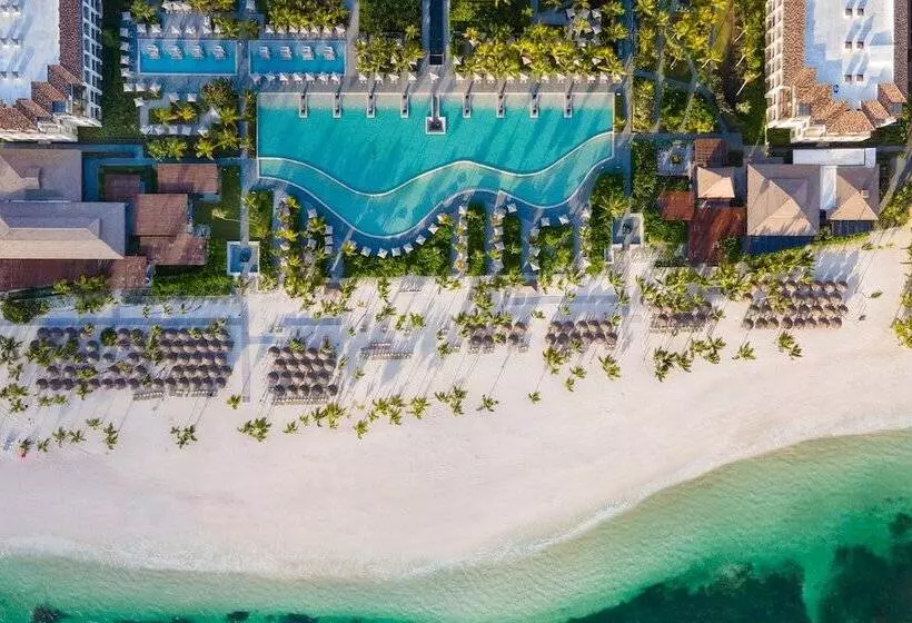 Lomakeskus Adults Only Club At Lopesan Costa Bávaro   All Inclusive