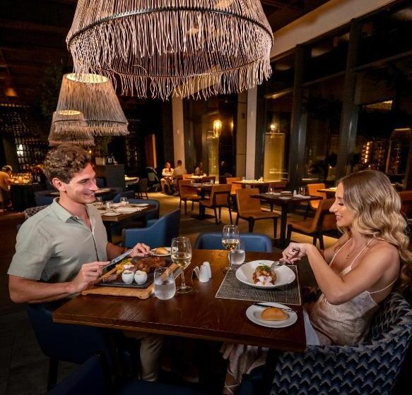 אתר נופש Adults Only Club At Lopesan Costa Bávaro   All Inclusive