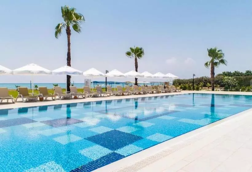Hotelli Crystal Boutique Beach & Resort   Adult Only