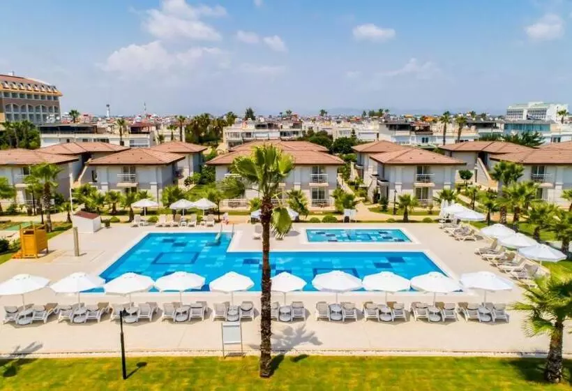 Hotelli Crystal Boutique Beach & Resort   Adult Only