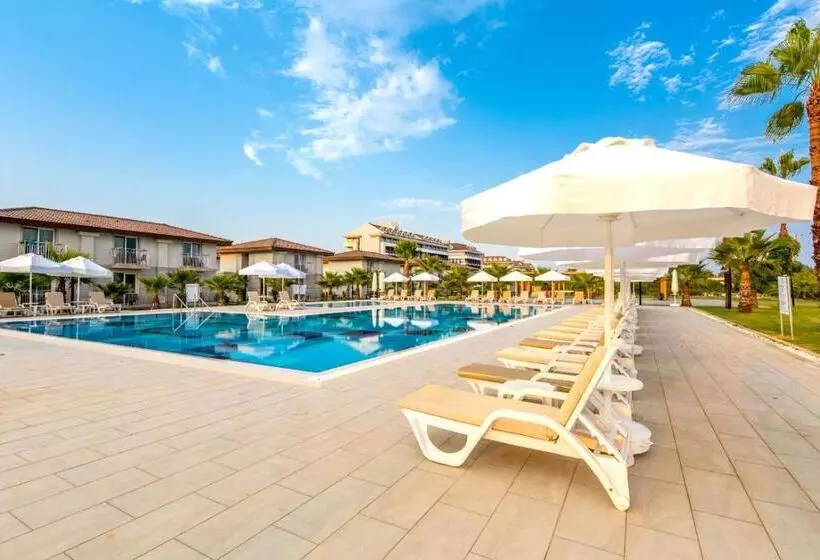 Hotelli Crystal Boutique Beach & Resort   Adult Only