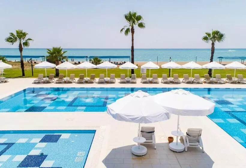 Hotelli Crystal Boutique Beach & Resort   Adult Only