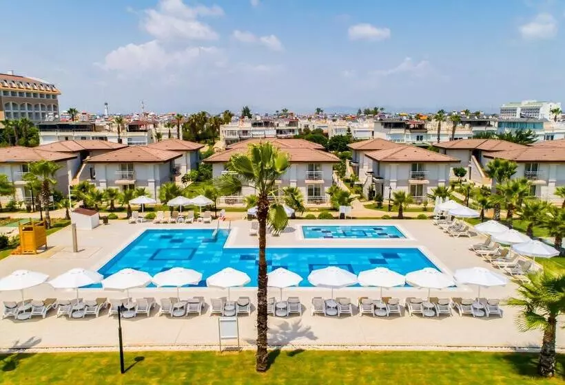 Hotelli Crystal Boutique Beach & Resort   Adult Only