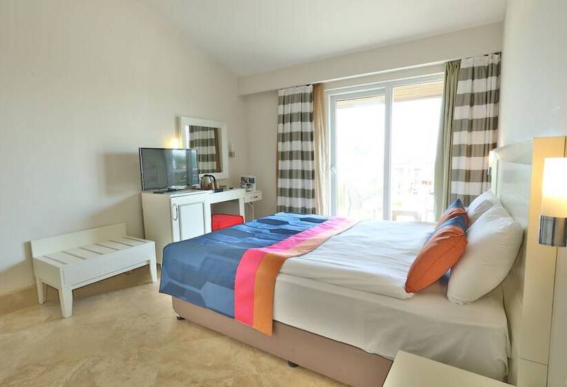 酒店 Crystal Boutique Beach & Resort Adult Only