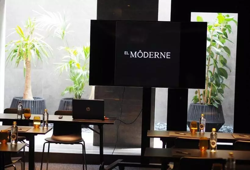 ホテル El Moderne