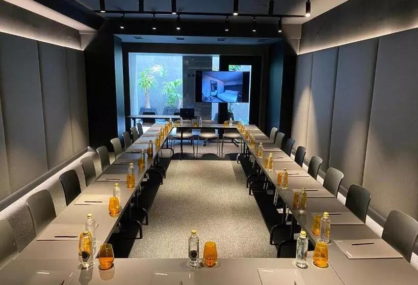 ホテル El Moderne