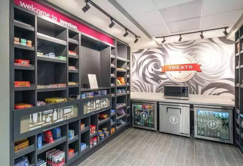 ホテル Hampton Inn Weston