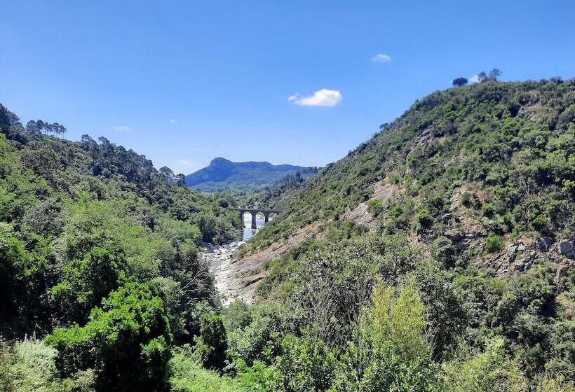 ホテル Les 3 Barbus