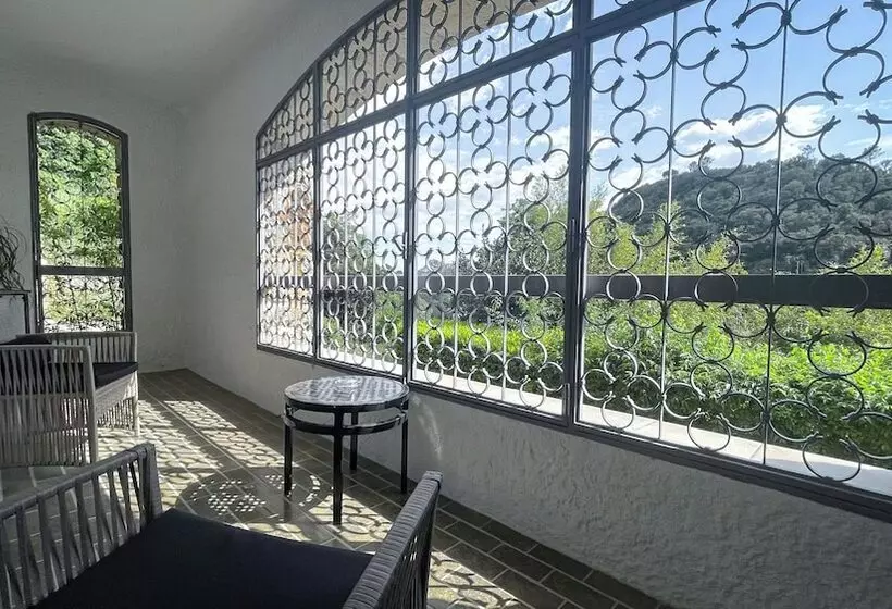 ホテル Les 3 Barbus