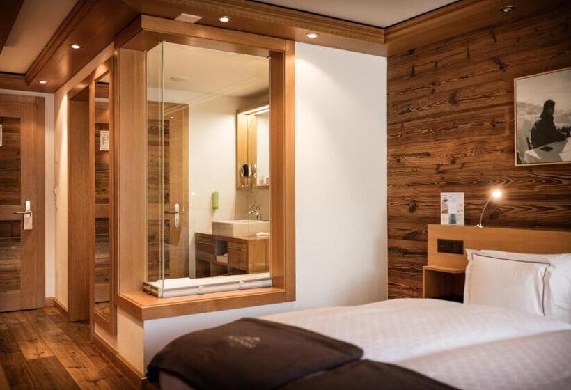 هتل Petit Chalet By Schönegg