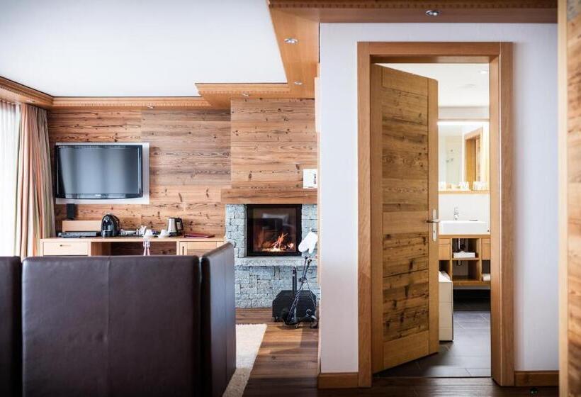 هتل Petit Chalet By Schönegg