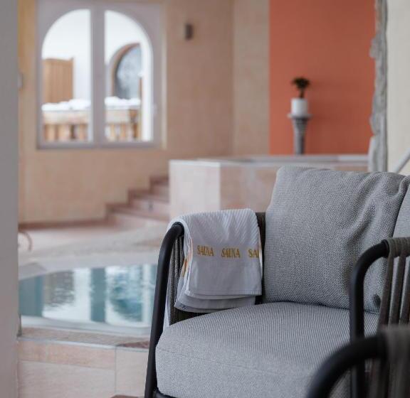 هتل Petit Chalet By Schönegg