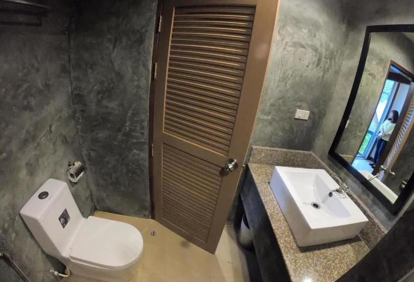 בית מלון כפרי Andaman Resort