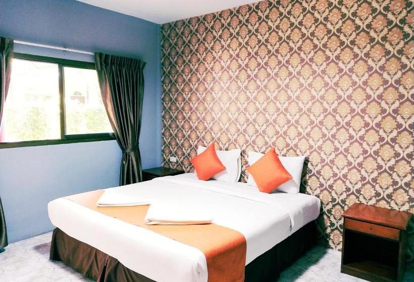 בית מלון כפרי Andaman Resort