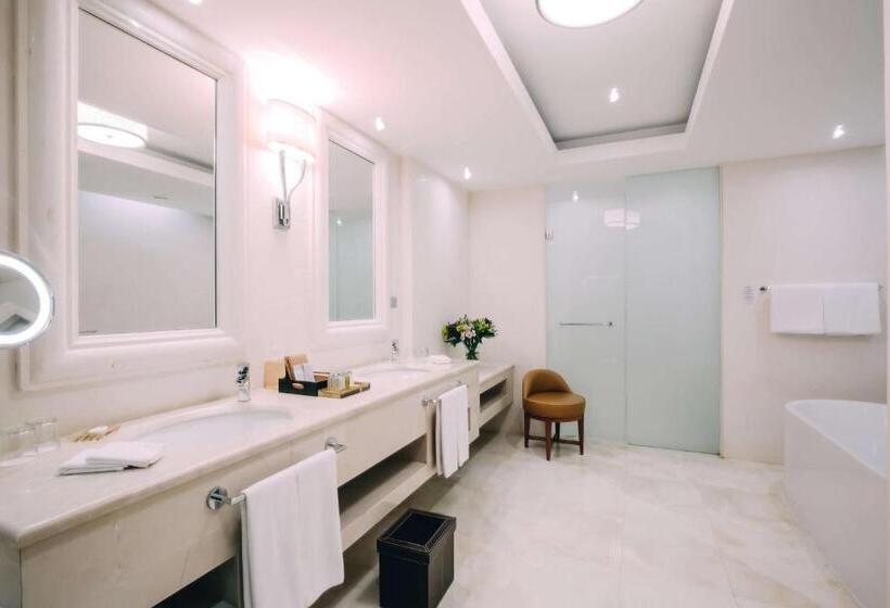 هتل Rixos Borovoe