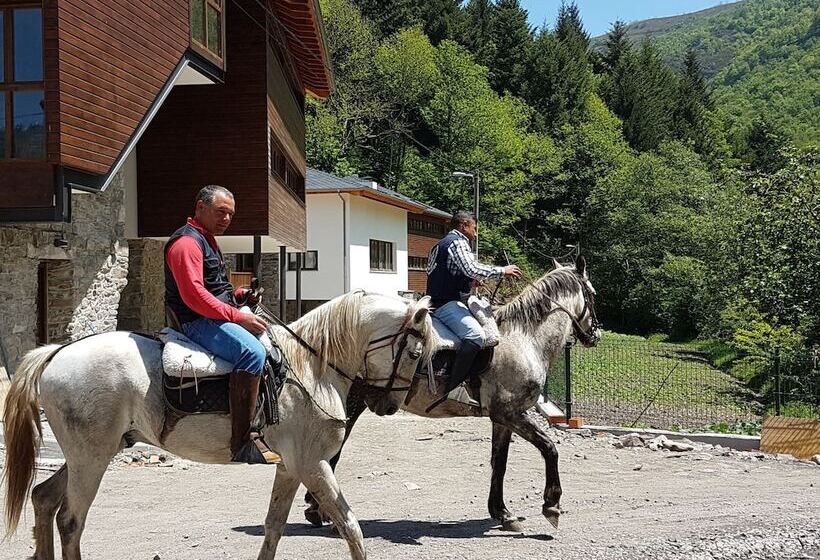 ホテル Rural Las Montañas De Pumar