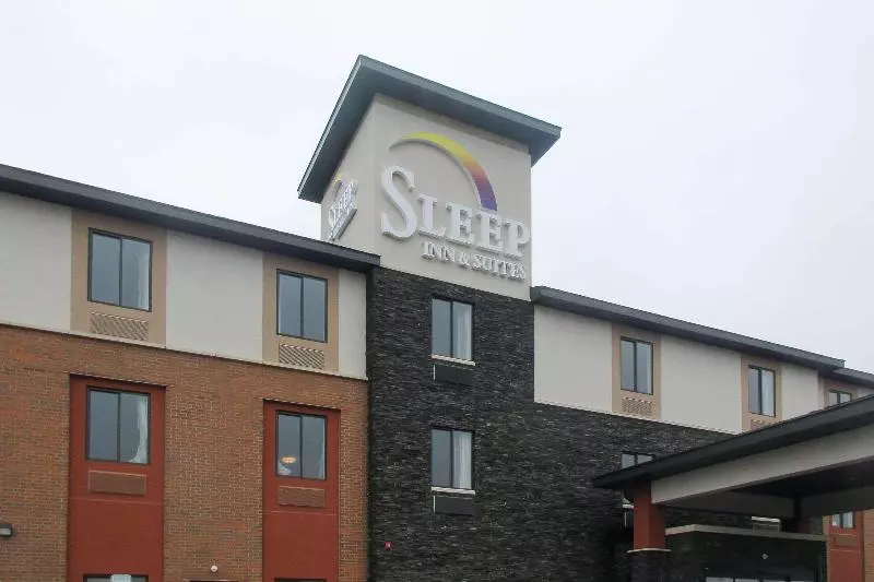ホテル Sleep Inn & Suites Oregon  Madison