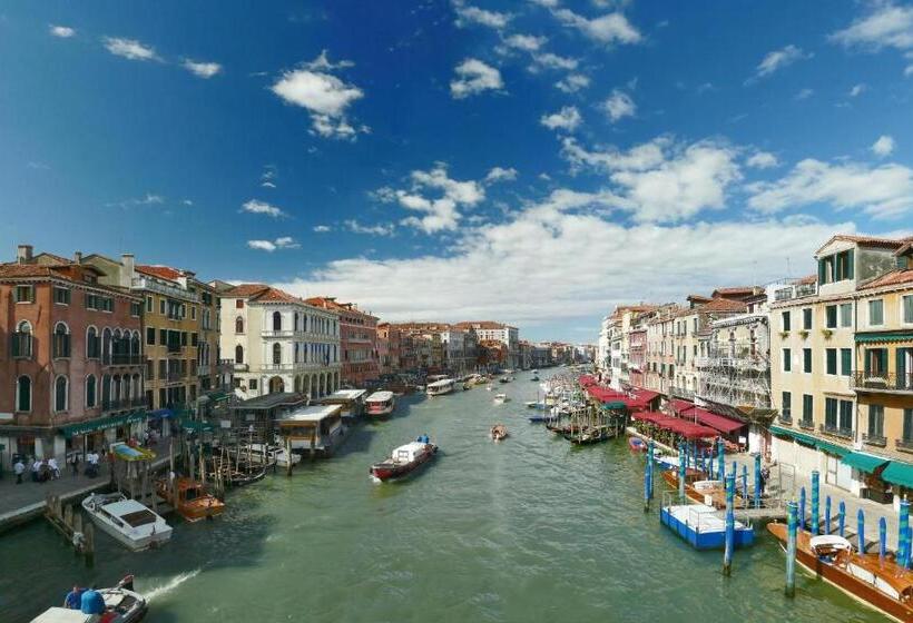 בית מלון כפרי Terme Villa Pace