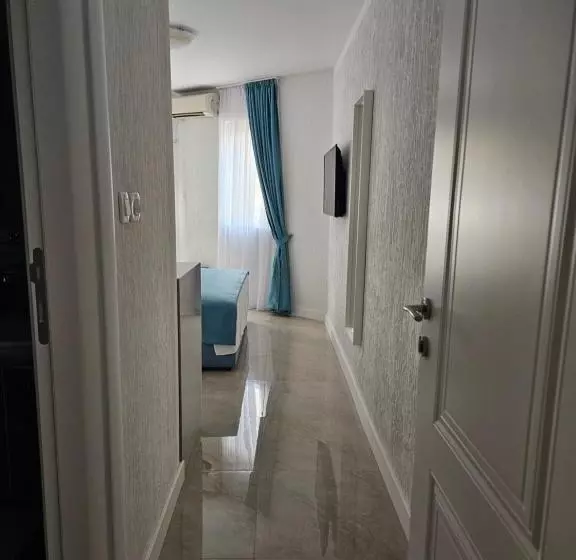 هتل Venera Apartments